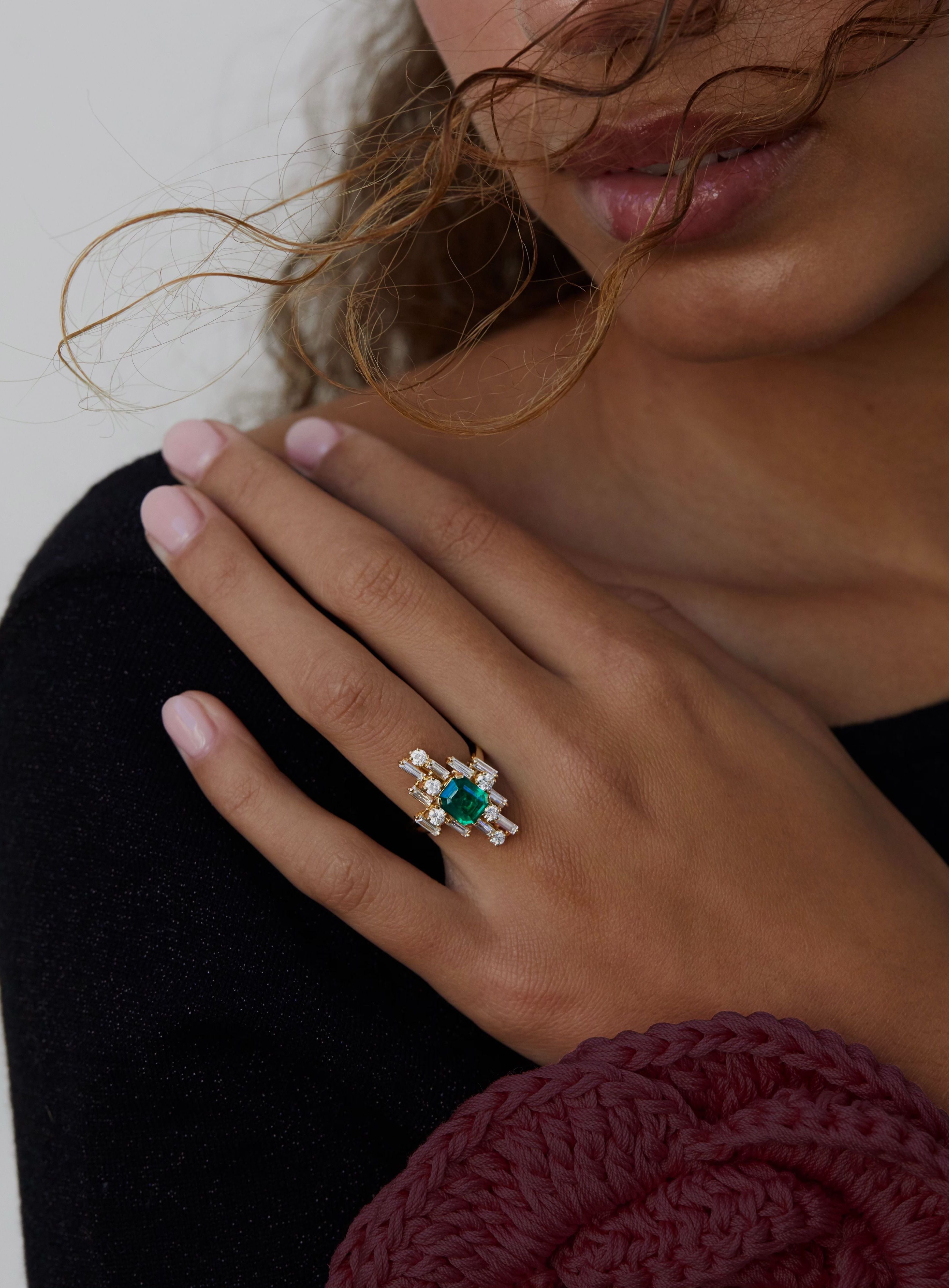 Nina Emerald Ring